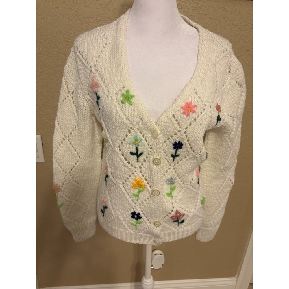 Vintage Women's Hand Knitted Floral Cardigan, Medium, Cottagecore